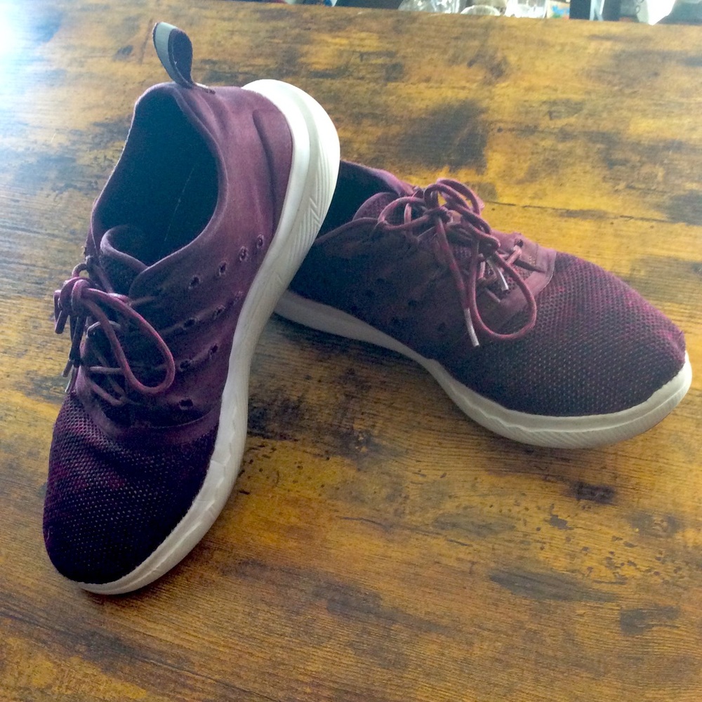 UA running Shoes